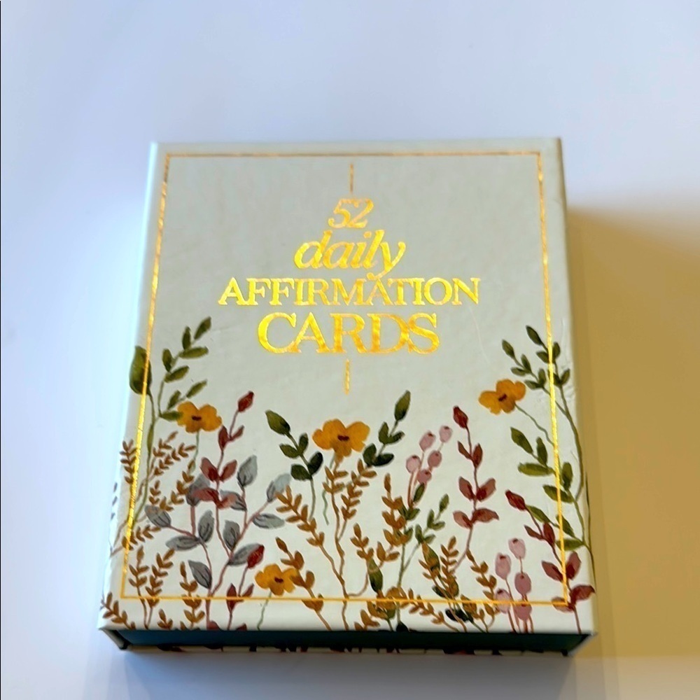 NWT 52 Daily Affirmation Cards with Floral Design